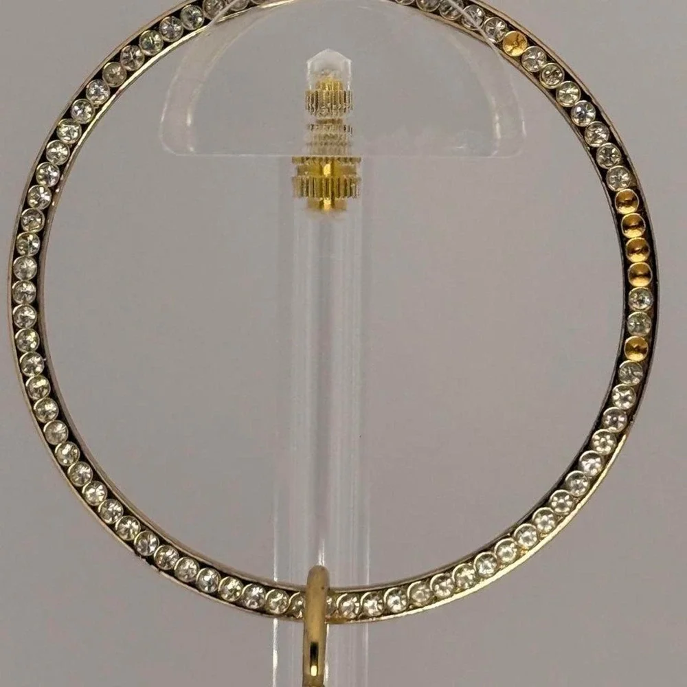 Chandelier‎ Clutch